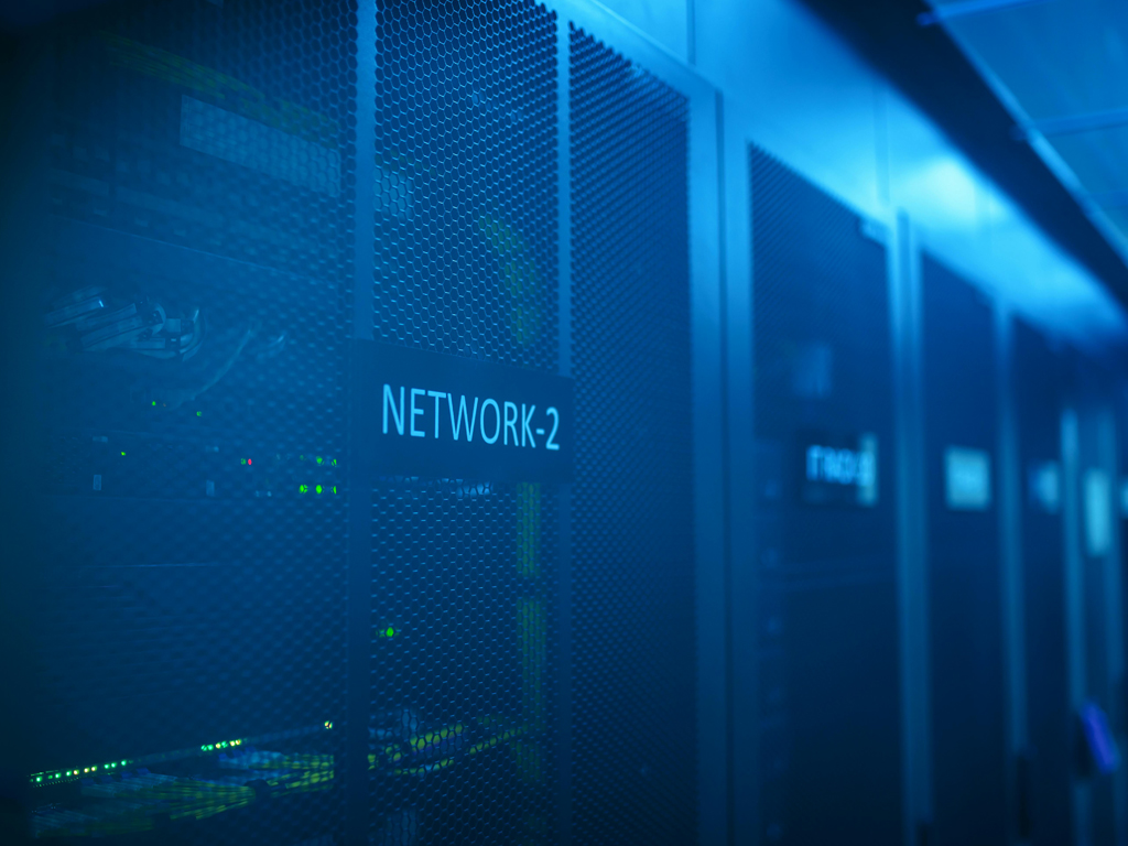 Kupfer- und Glasvernetzung